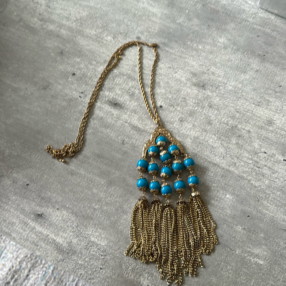 J Crew costume jewelry necklace. Excellent condition.